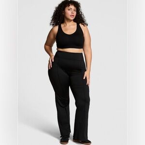 Victoria’s Secret PINK Winter Flare Leggings